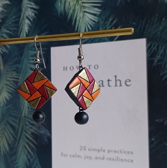 Geometric Clay Earrings - Picture 4 of 7
